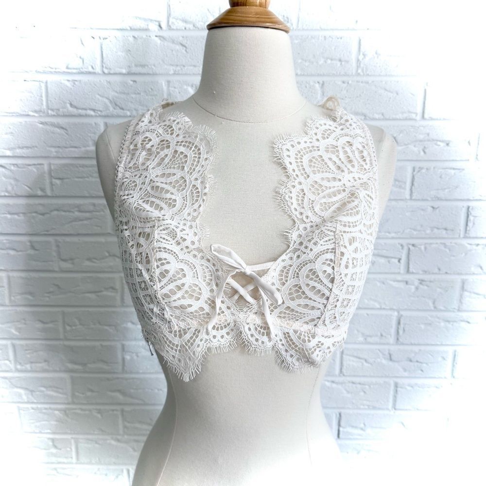 Victoria’s Secret Dream Angels Lace Tie Bralette Size Medium